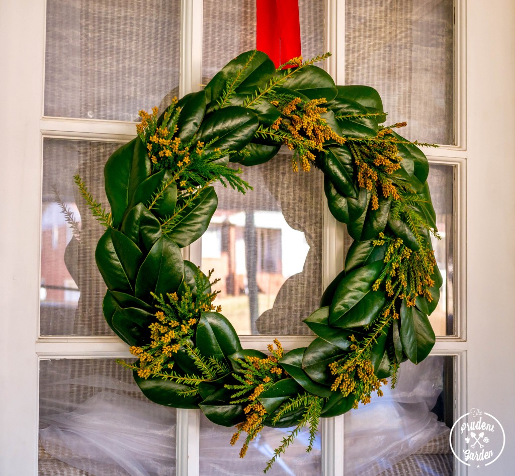 Make Your Own Magnolia Wreath